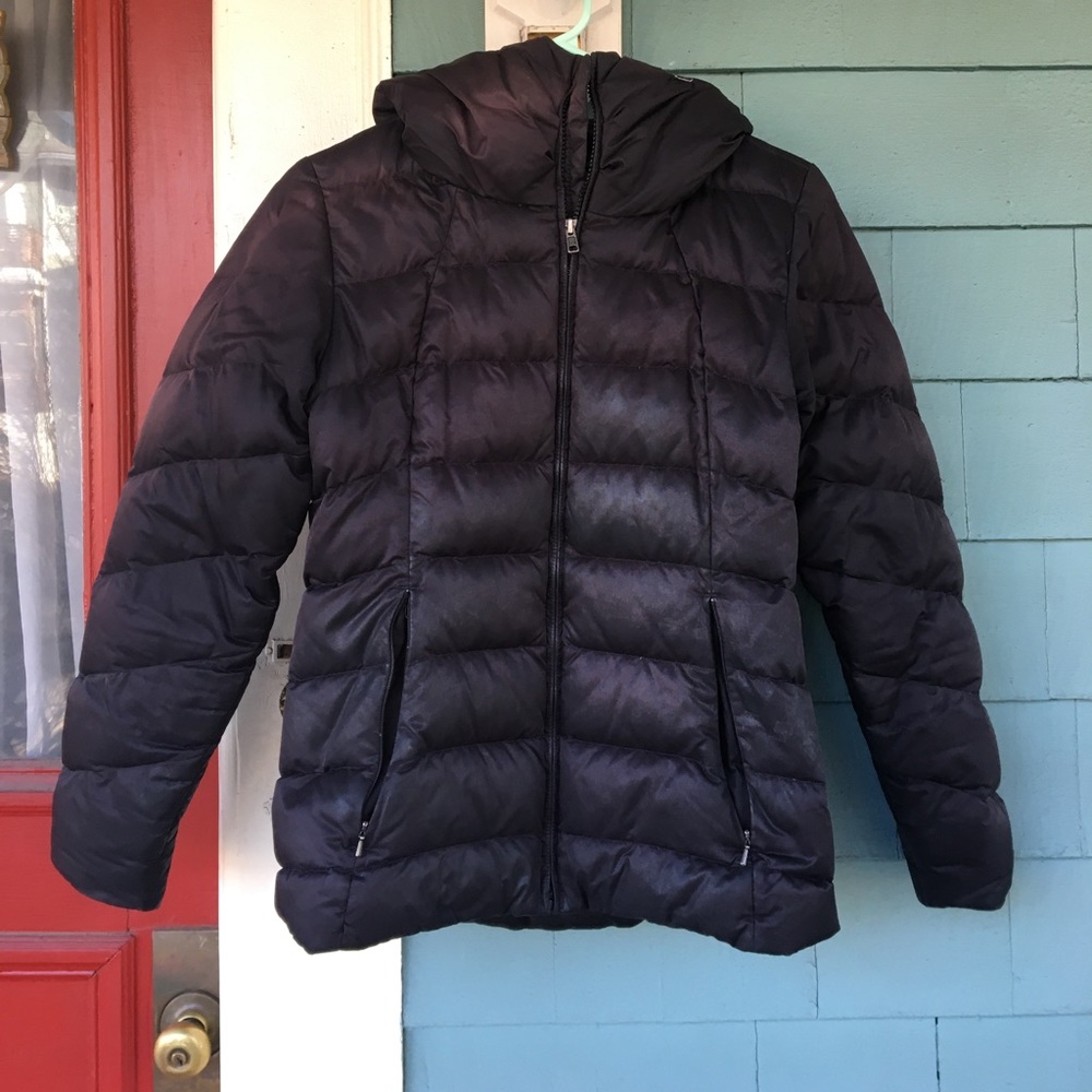 Patagonia puffer jacket women’s small